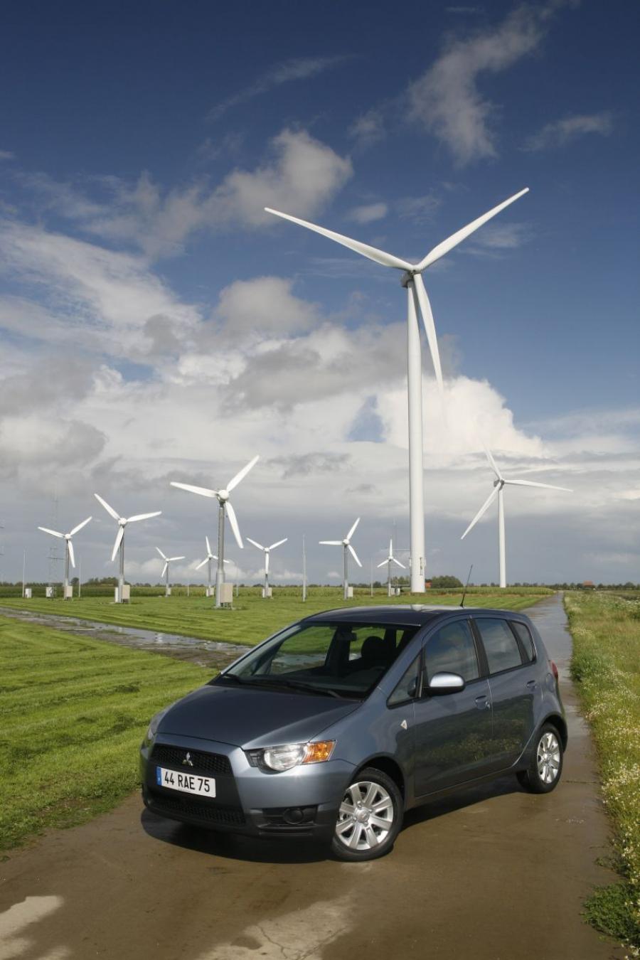  Mitsubishi Colt 2009 года  (фото 35 из 36)